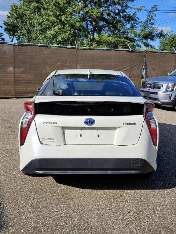 2017 Toyota Prius Image 6