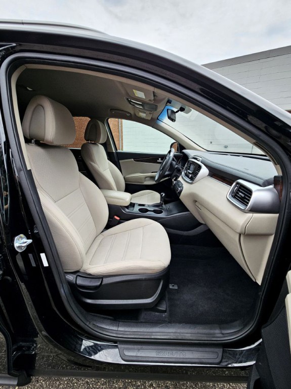 2016 Kia Sorento Image 10