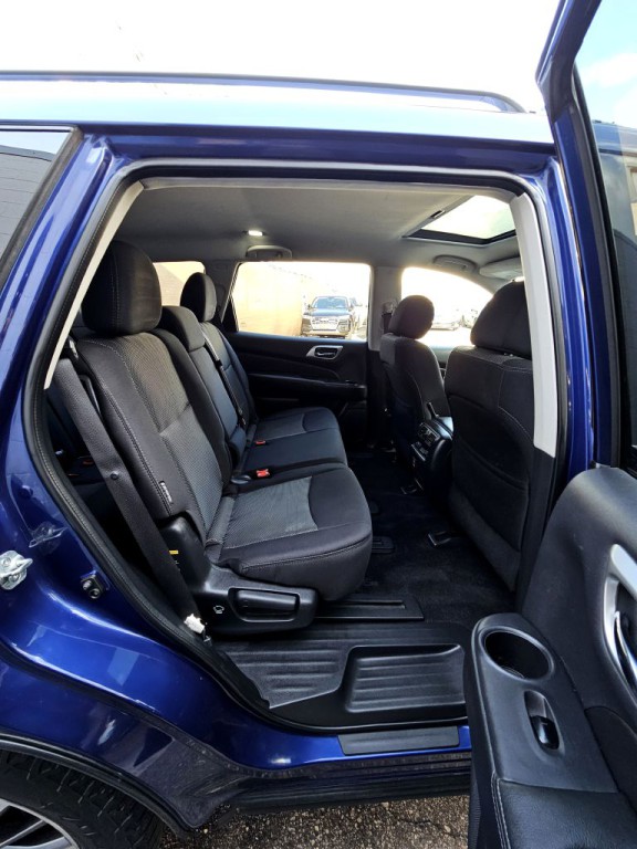 2018 Nissan Pathfinder Image 10