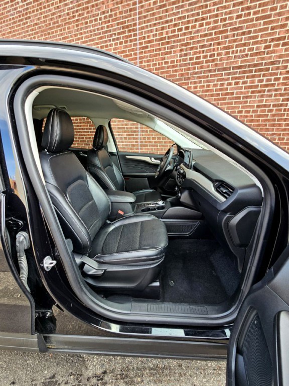 2021 Ford Escape Image 10