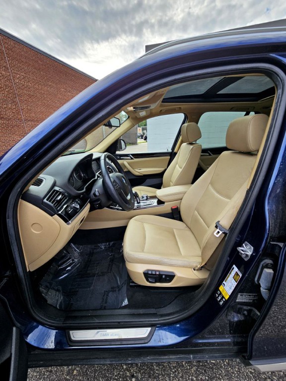 2017 BMW X3 Image 8