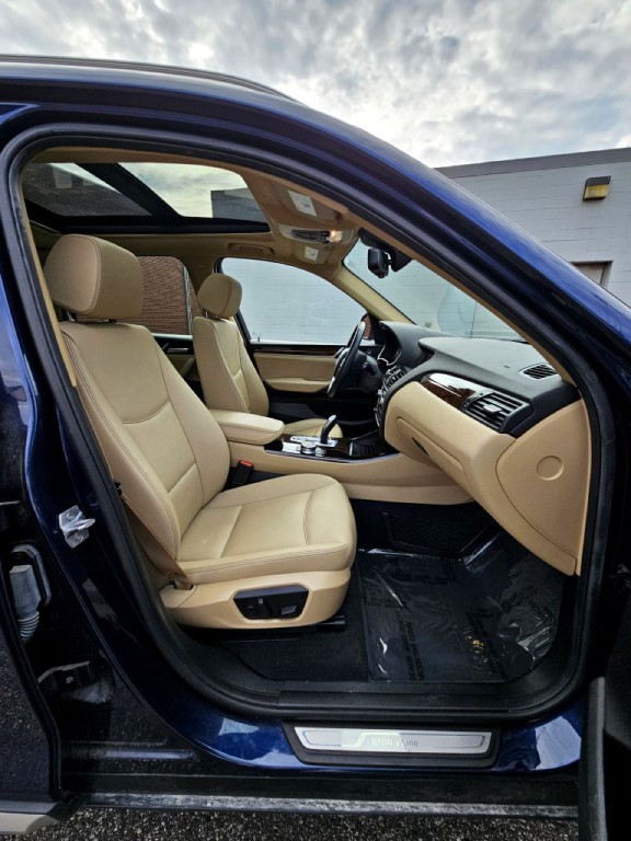 2017 BMW X3 Image 10