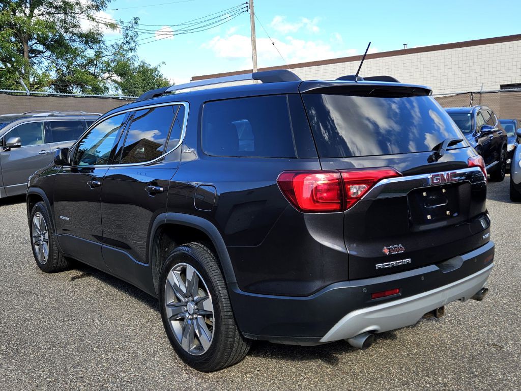 2017 GMC Acadia Image 4