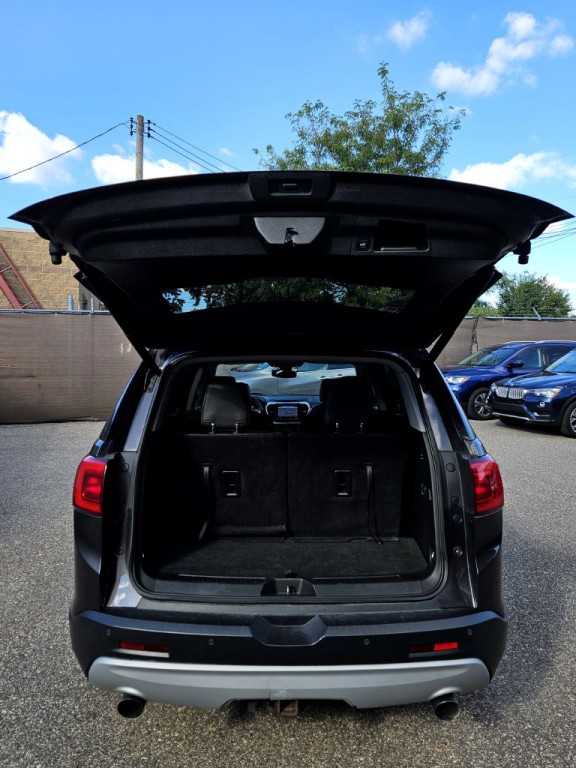 2017 GMC Acadia Image 7