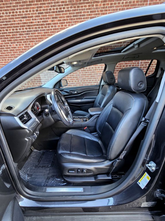 2017 GMC Acadia Image 8