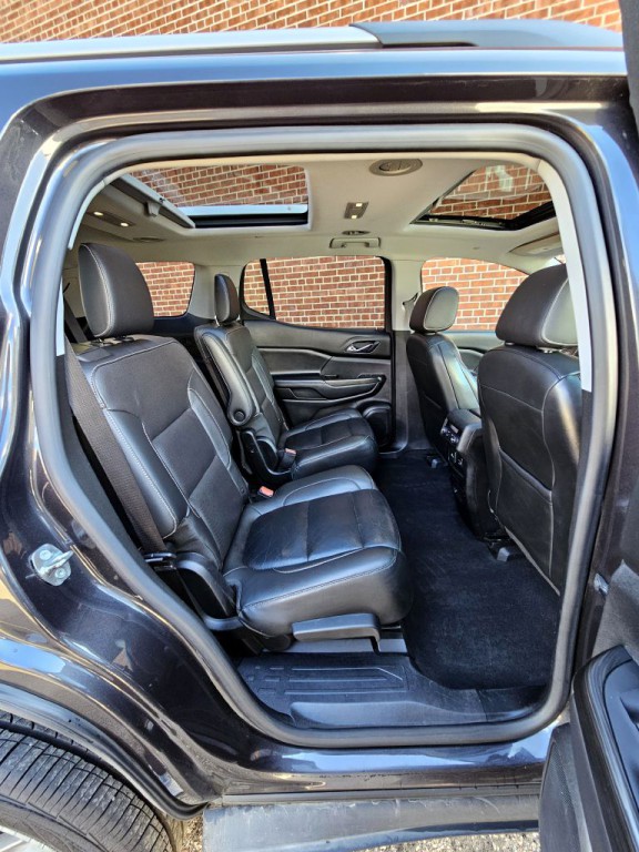 2017 GMC Acadia Image 11