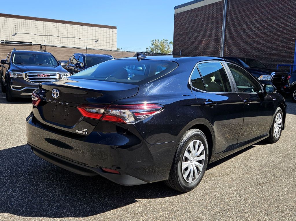 2021 Toyota Camry Image 2