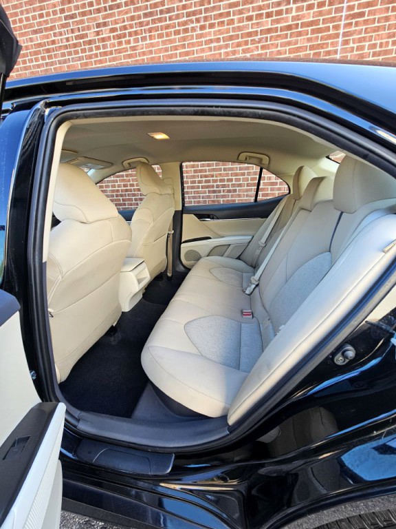 2021 Toyota Camry Image 9