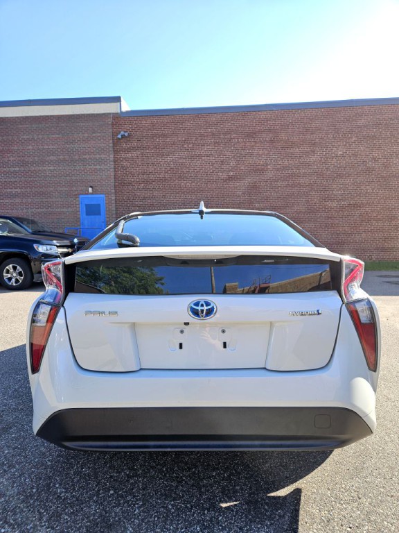 2017 Toyota Prius Image 6