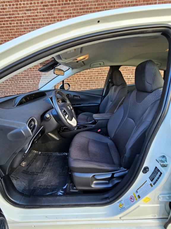 2017 Toyota Prius Image 8