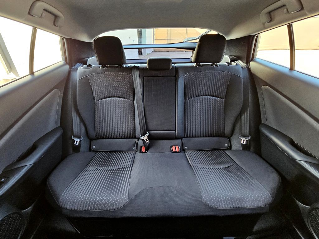 2017 Toyota Prius Image 12
