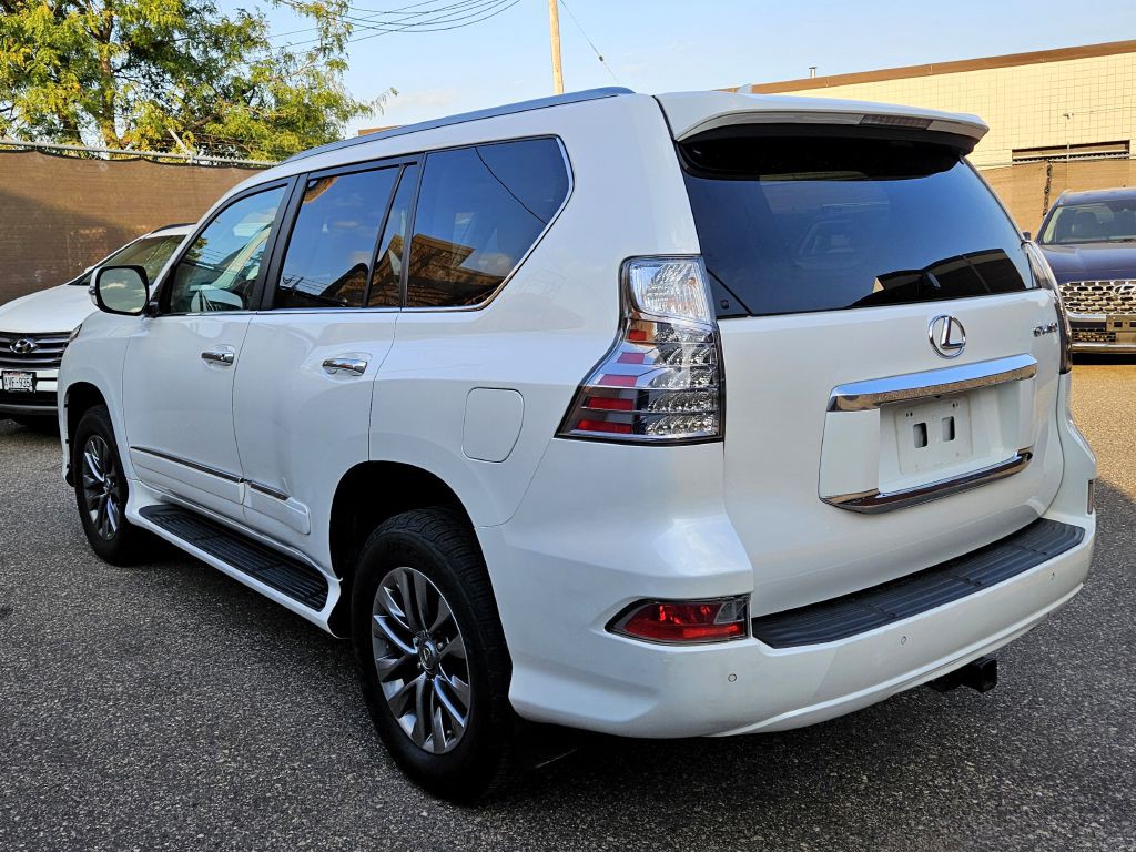 2015 Lexus GX Image 4