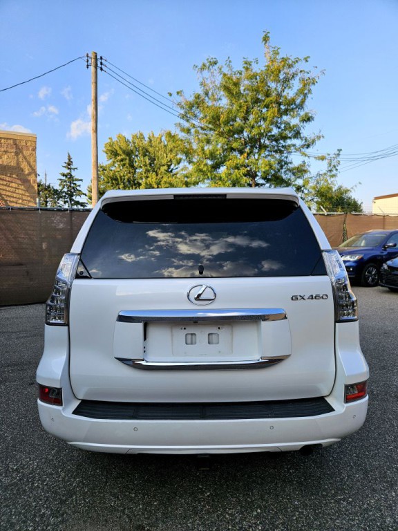 2015 Lexus GX Image 6