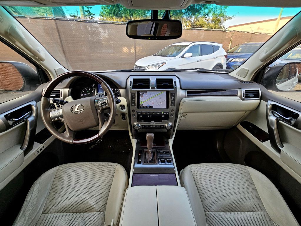2015 Lexus GX Image 13