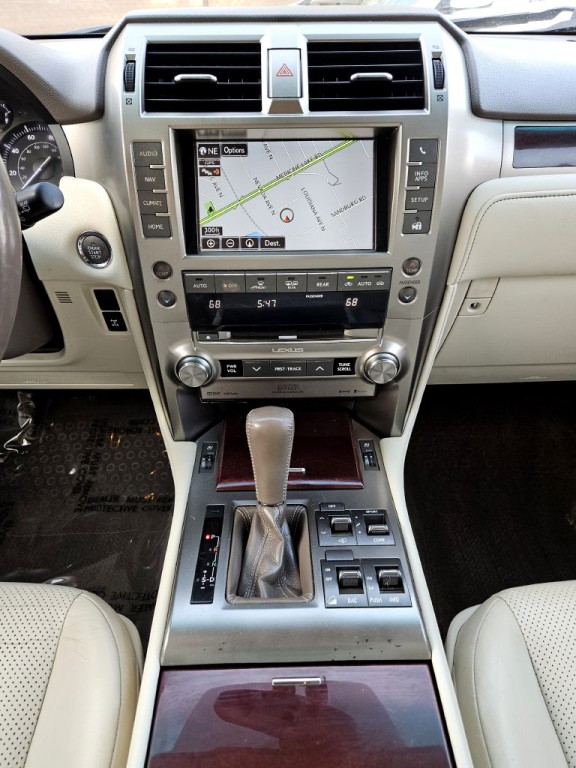 2015 Lexus GX Image 14