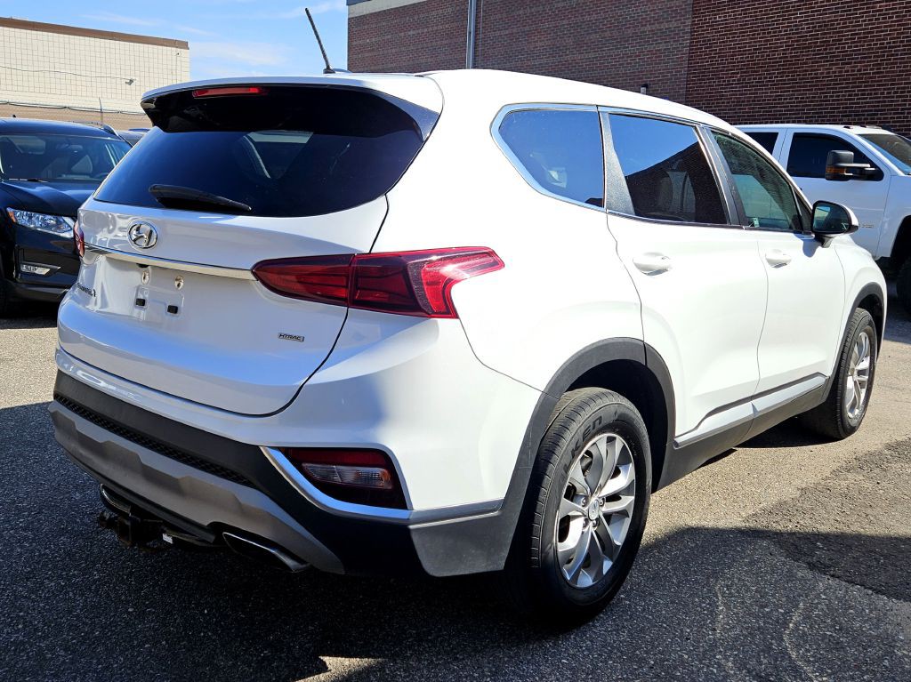 2019 Hyundai Santa Fe Image 2