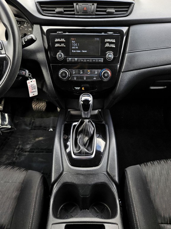 2017 Nissan Rogue Image 14