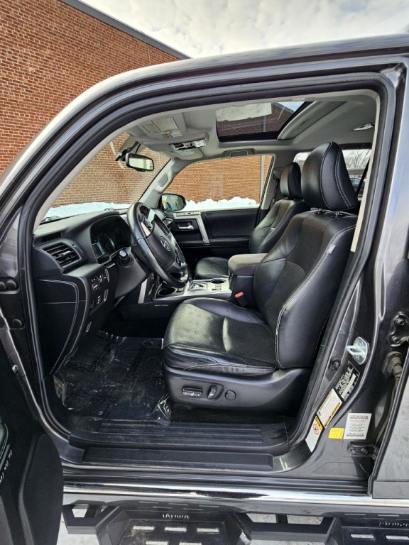 2014 Toyota 4Runner Image 8