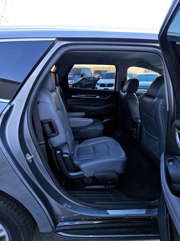 2019 Buick Enclave Image 9