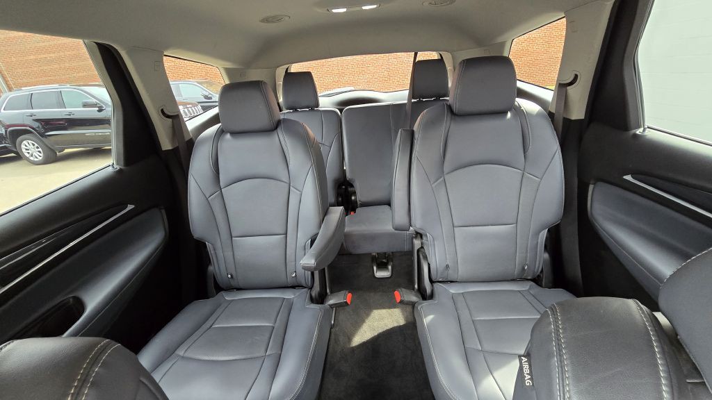 2019 Buick Enclave Image 8
