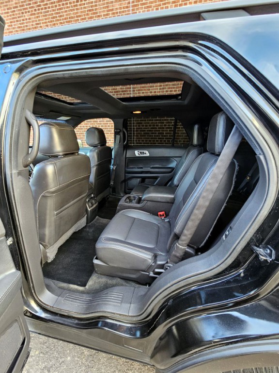 2015 Ford Explorer Image 9