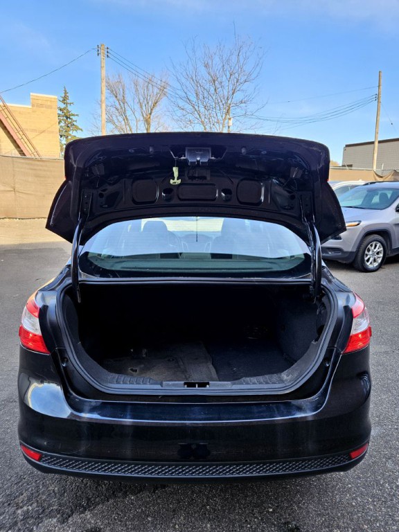 2012 Ford Focus Image 7