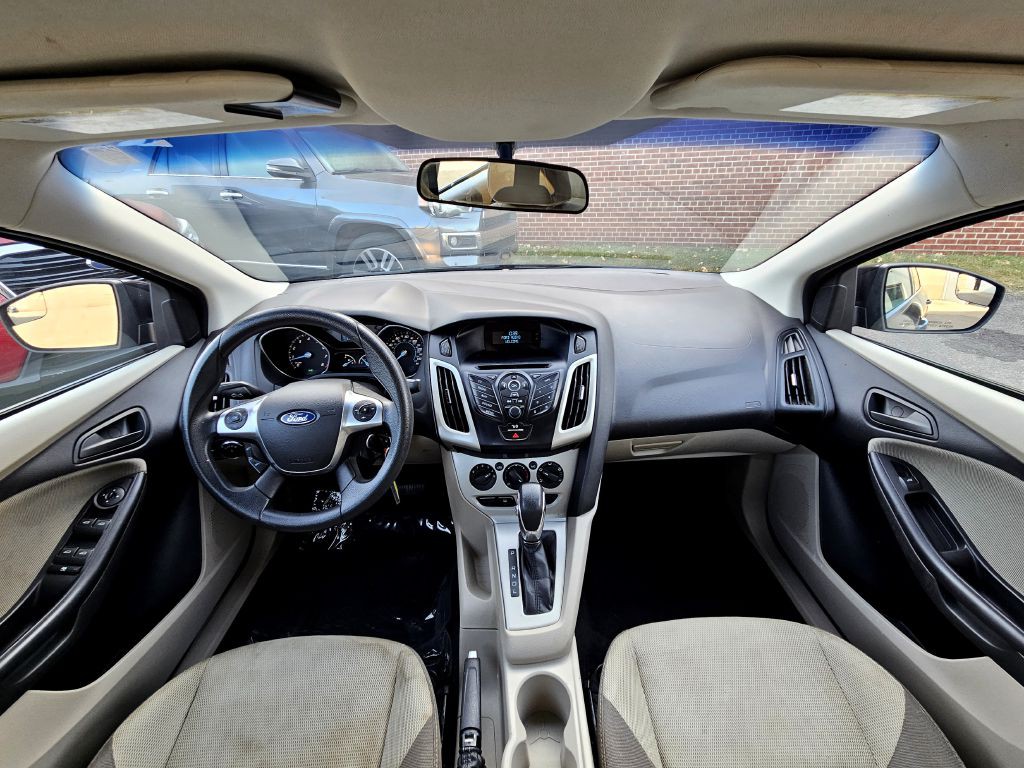 2012 Ford Focus Image 13