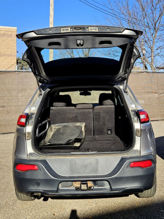2016 Jeep Cherokee Image 7