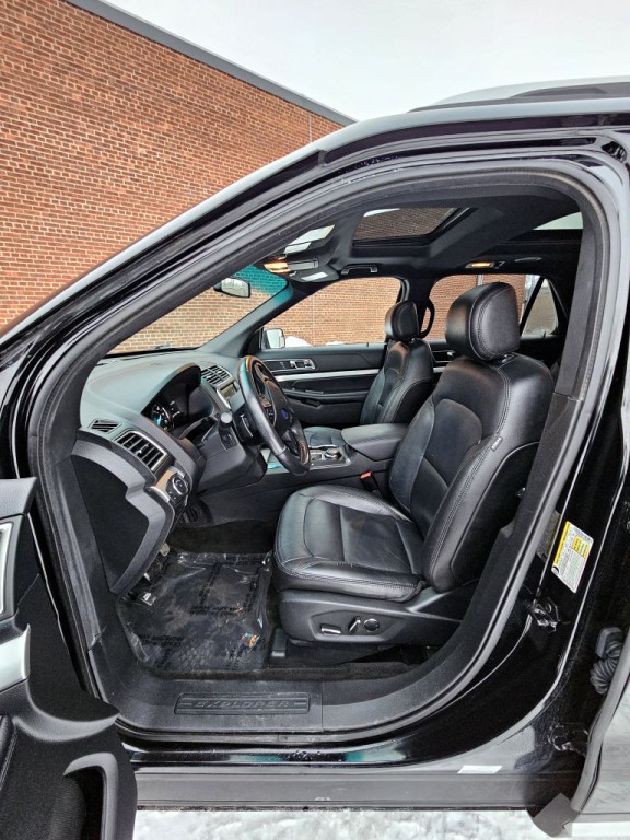 2016 Ford Explorer Image 10