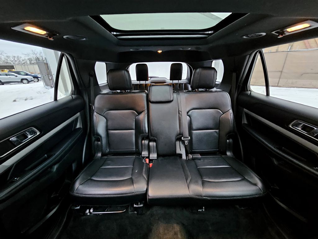 2016 Ford Explorer Image 12