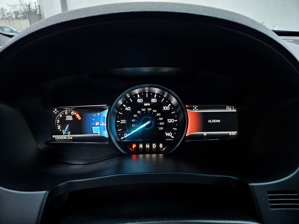 2016 Ford Explorer Image 15