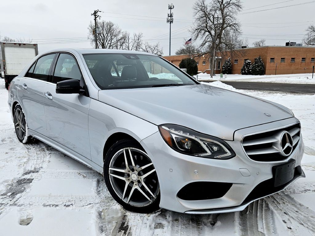 2016 Mercedes-Benz E-Class Image 1