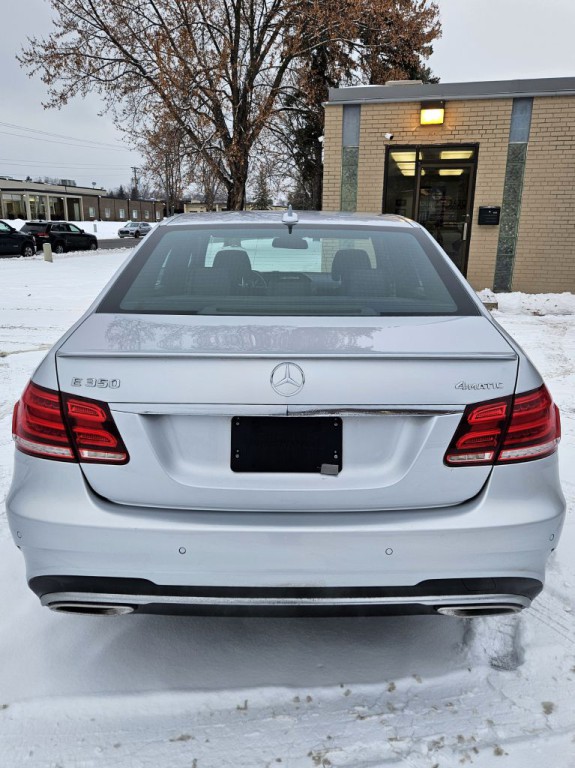 2016 Mercedes-Benz E-Class Image 6