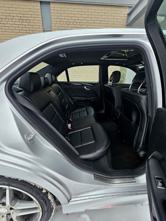 2016 Mercedes-Benz E-Class Image 11