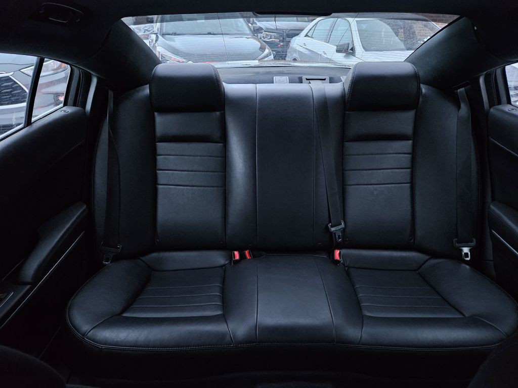 2018 Dodge Charger Image 12