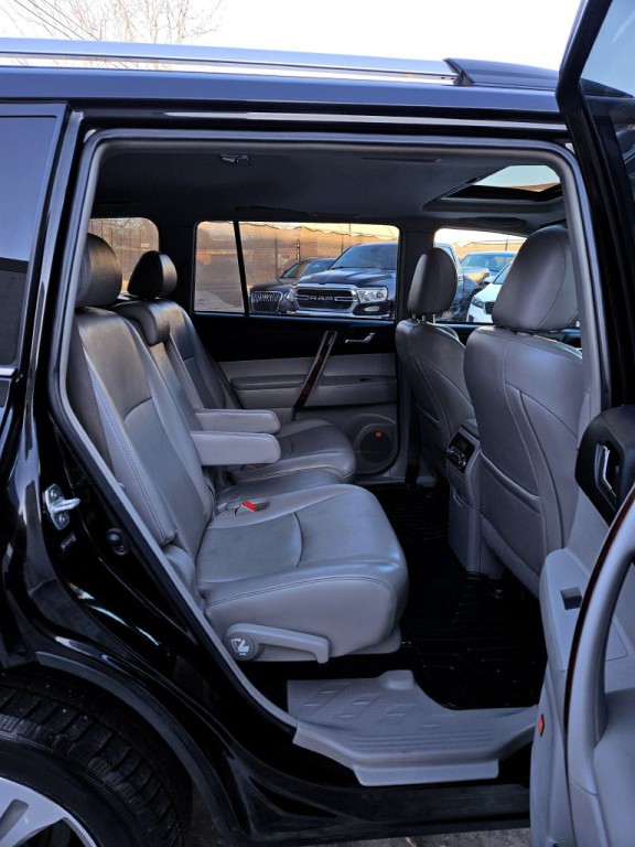 2013 Toyota Highlander Image 9