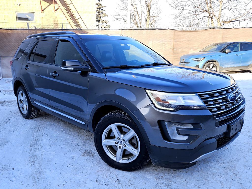 2017 Ford Explorer Image 1