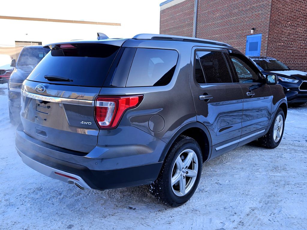 2017 Ford Explorer Image 4