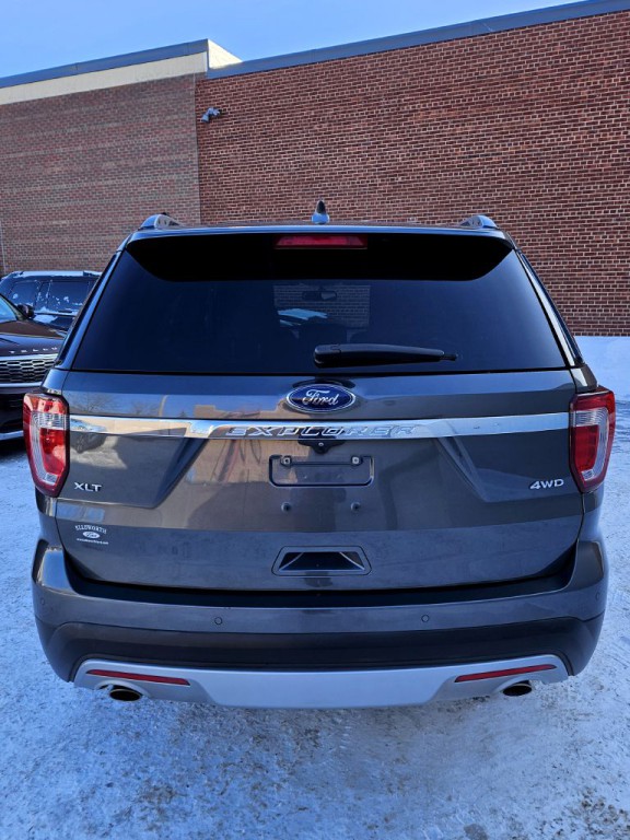 2017 Ford Explorer Image 6