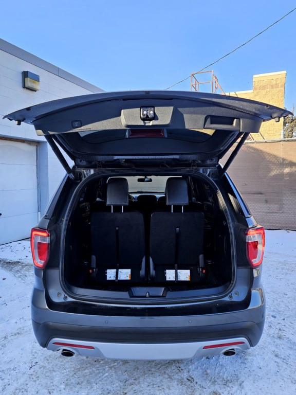 2017 Ford Explorer Image 7