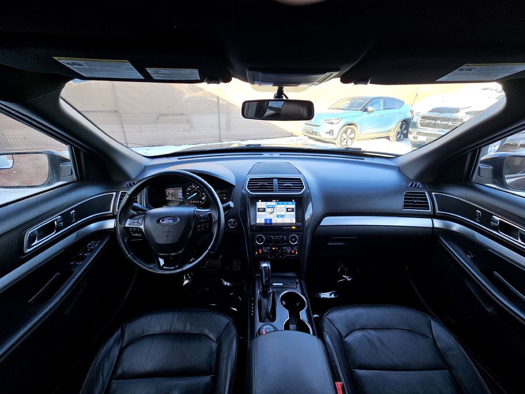 2017 Ford Explorer Image 13