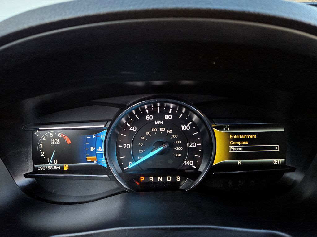 2017 Ford Explorer Image 15