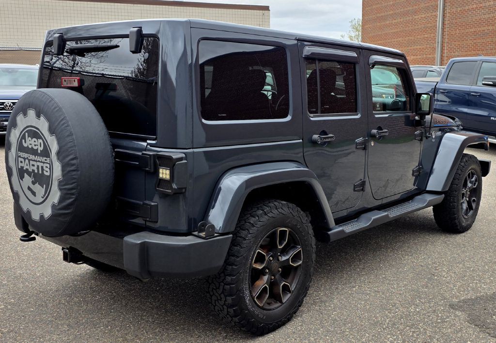 2017 Jeep Wrangler Unlimited Image 2