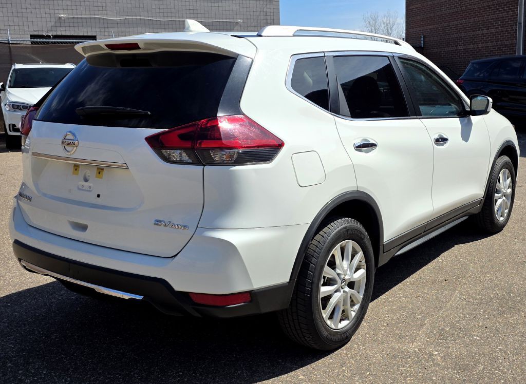 2018 Nissan Rogue Image 2