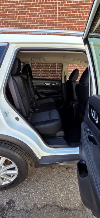 2018 Nissan Rogue Image 9