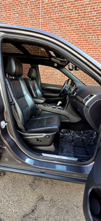 2020 Jeep Grand Cherokee Image 11