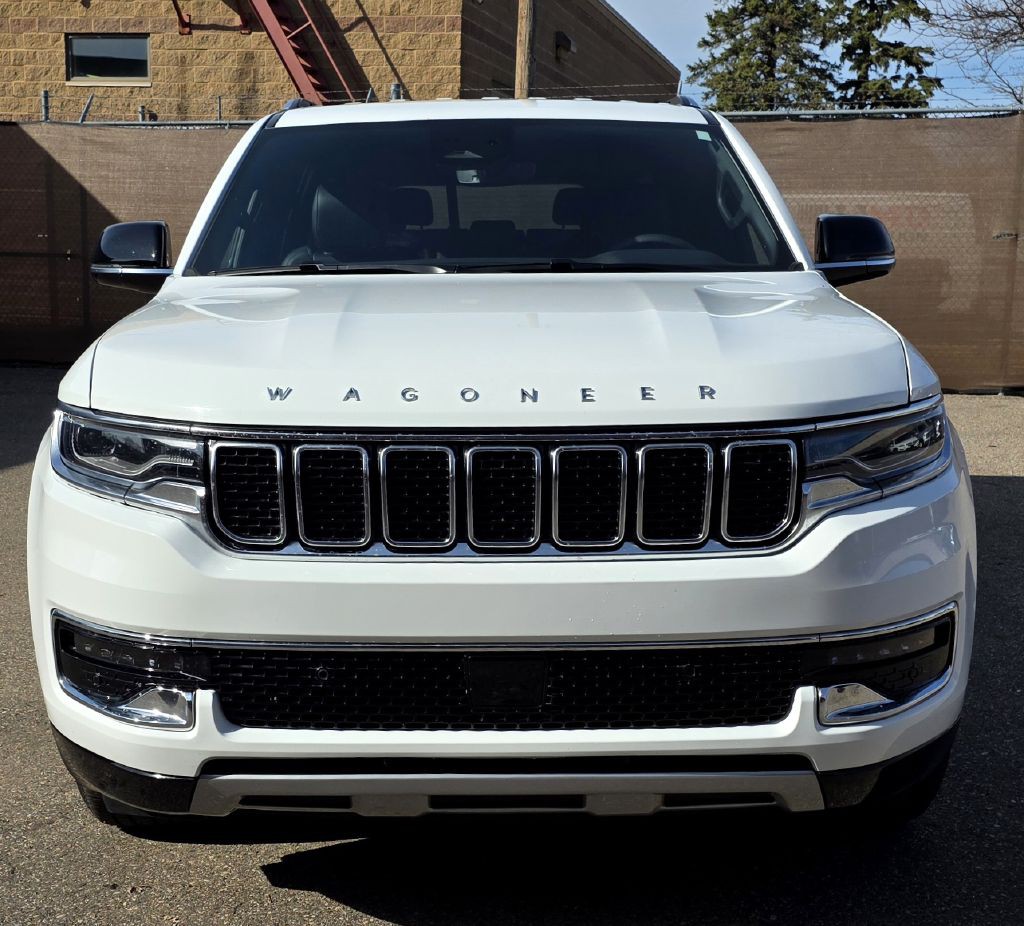 2025 Jeep Wagoneer Image 3