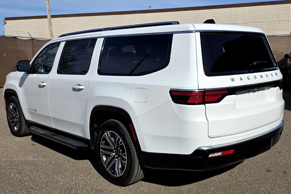 2025 Jeep Wagoneer Image 5