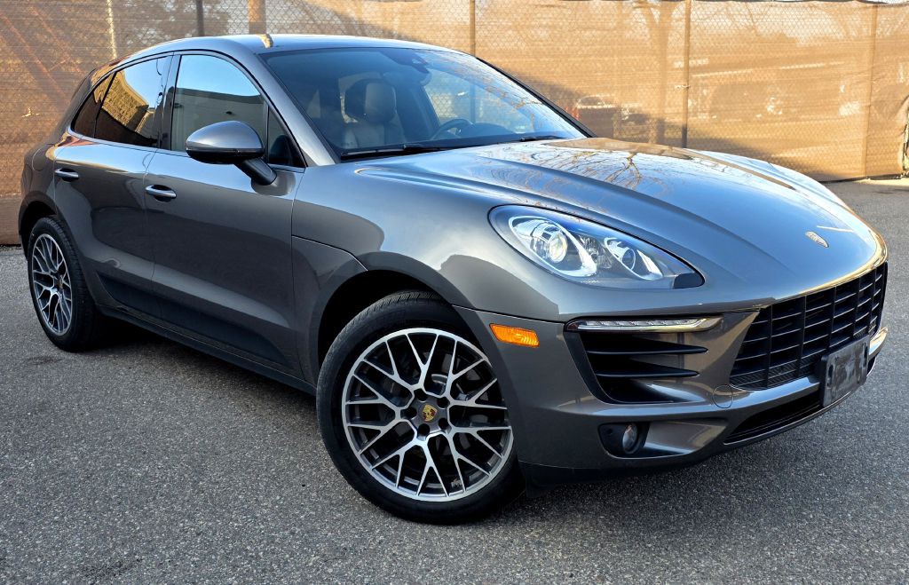 2018 Porsche Macan Image 1