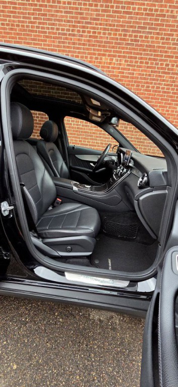 2019 Mercedes-Benz GLC-Class Image 11